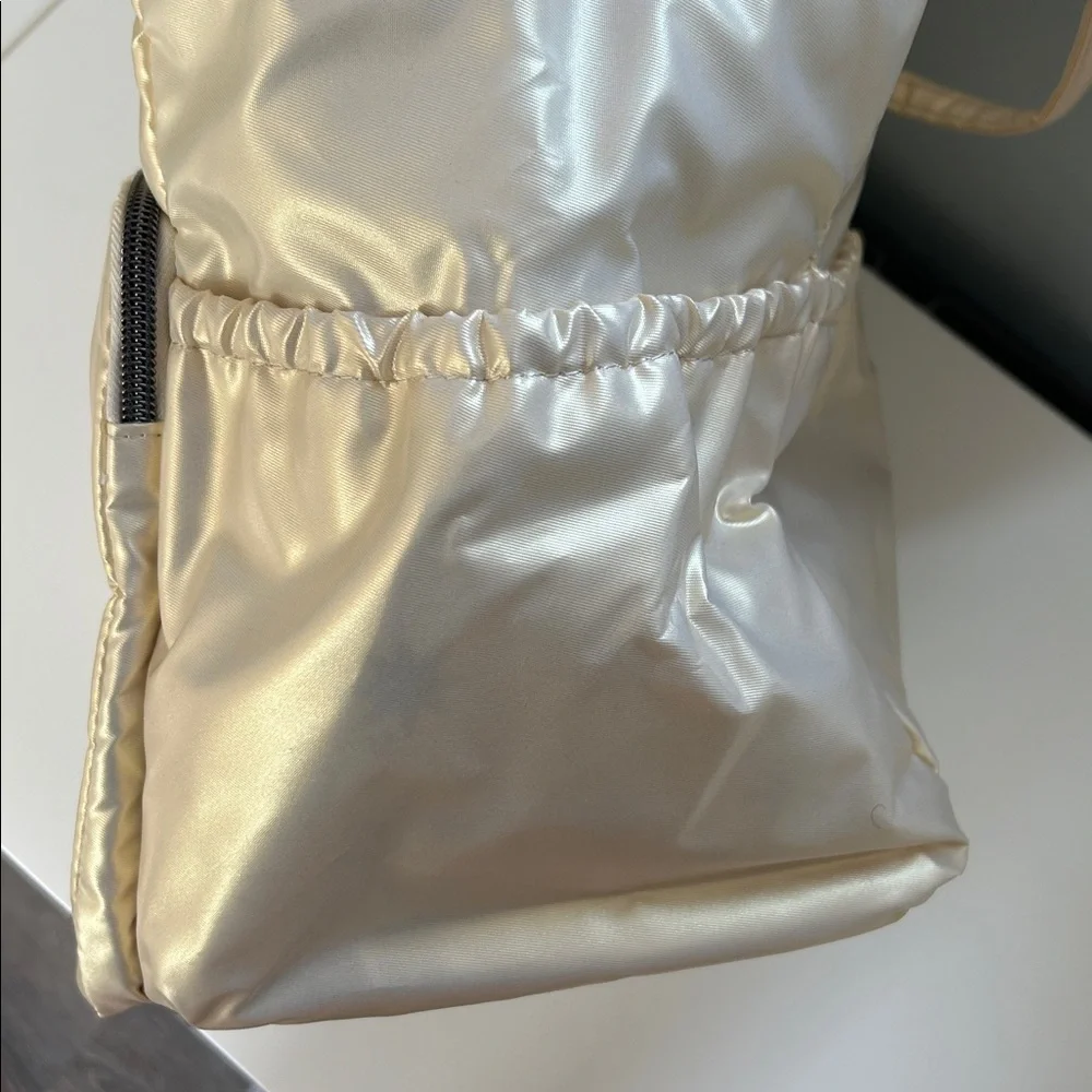 Lug Ditty XL Tote Bag Drawstring - Picture 11 of 13